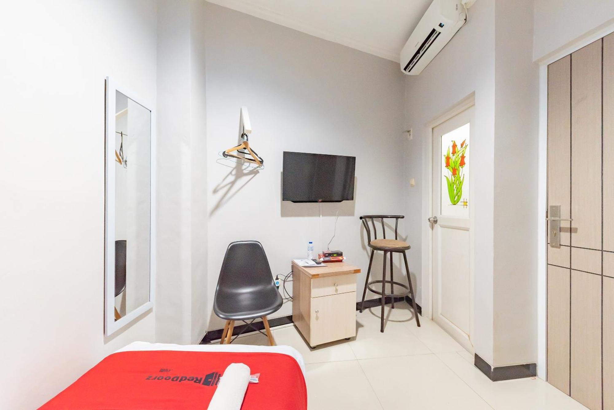 Reddoorz Near Botani Square Mall Μπογκόρ Εξωτερικό φωτογραφία