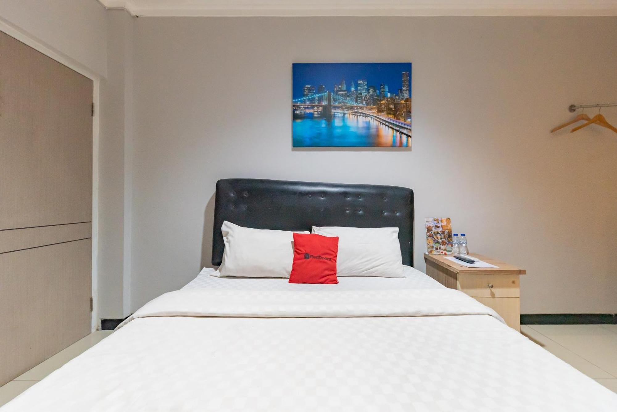 Reddoorz Near Botani Square Mall Μπογκόρ Εξωτερικό φωτογραφία